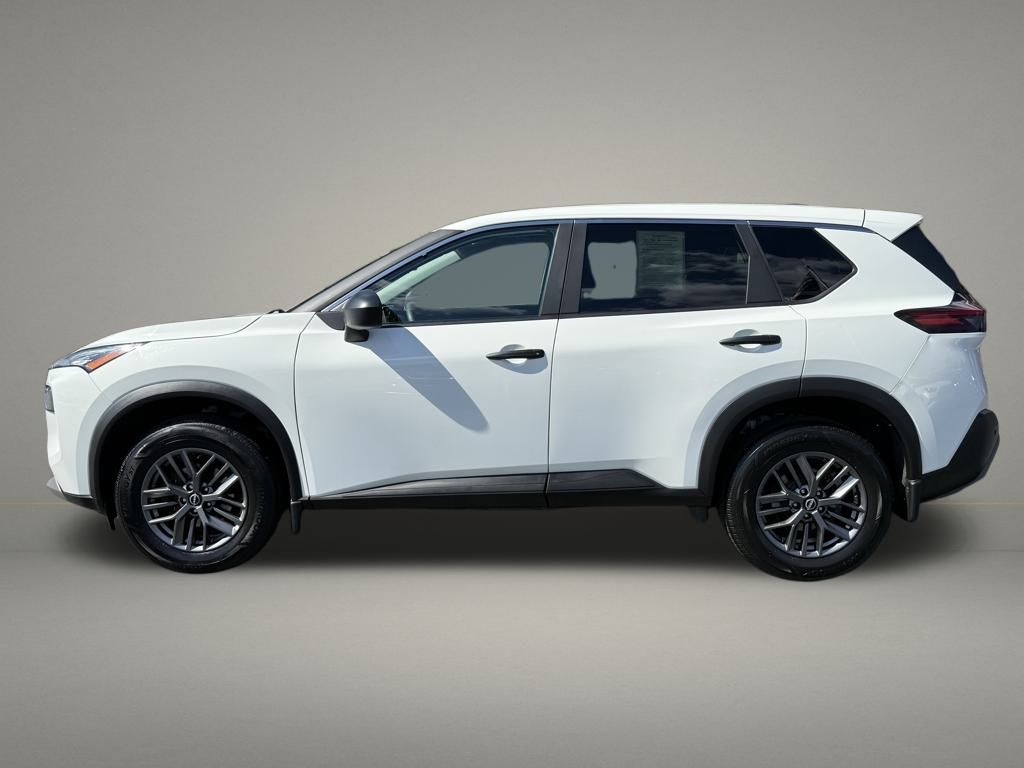 2023 Nissan Rogue S photo 2