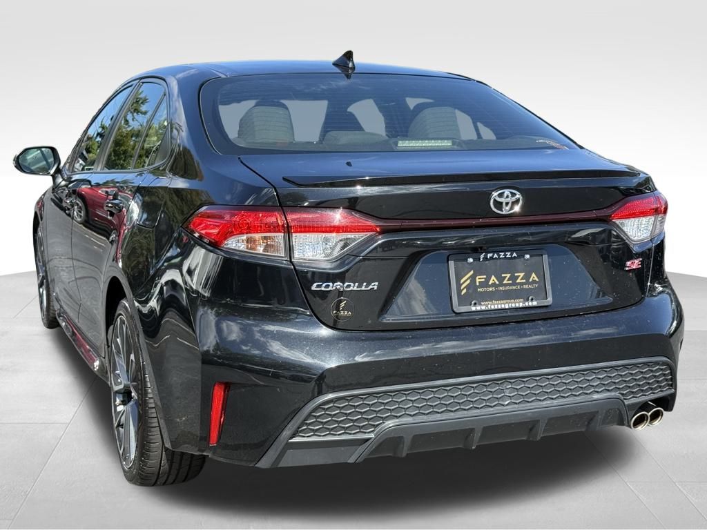 2021 Toyota Corolla SE photo 3