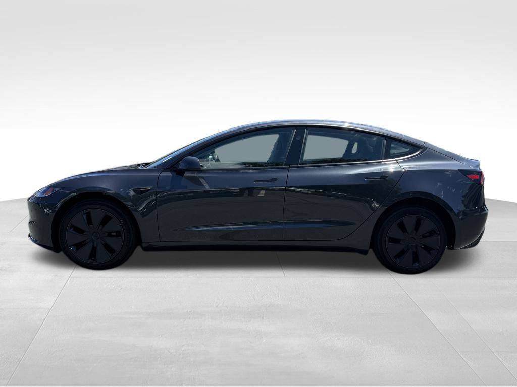 2025 Tesla Model 3 Performance photo 2