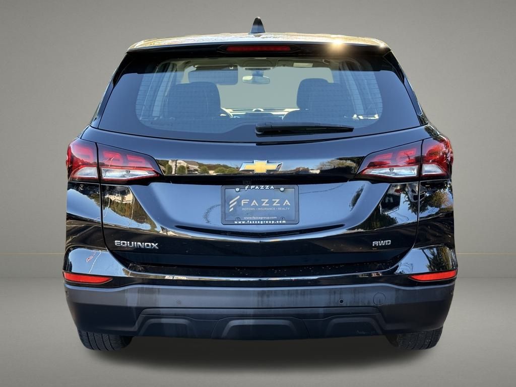 2023 Chevrolet Equinox LS photo 3
