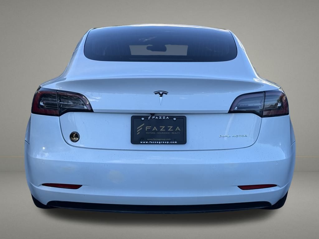 2020 Tesla Model 3 Long Range photo 4