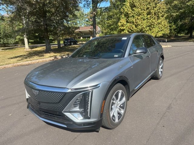 2024 Cadillac Lyriq Tech photo 3