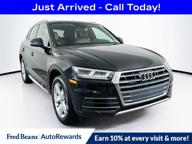 2018 Audi Q5 2.0T quattro S tronic Premium Plus's photo