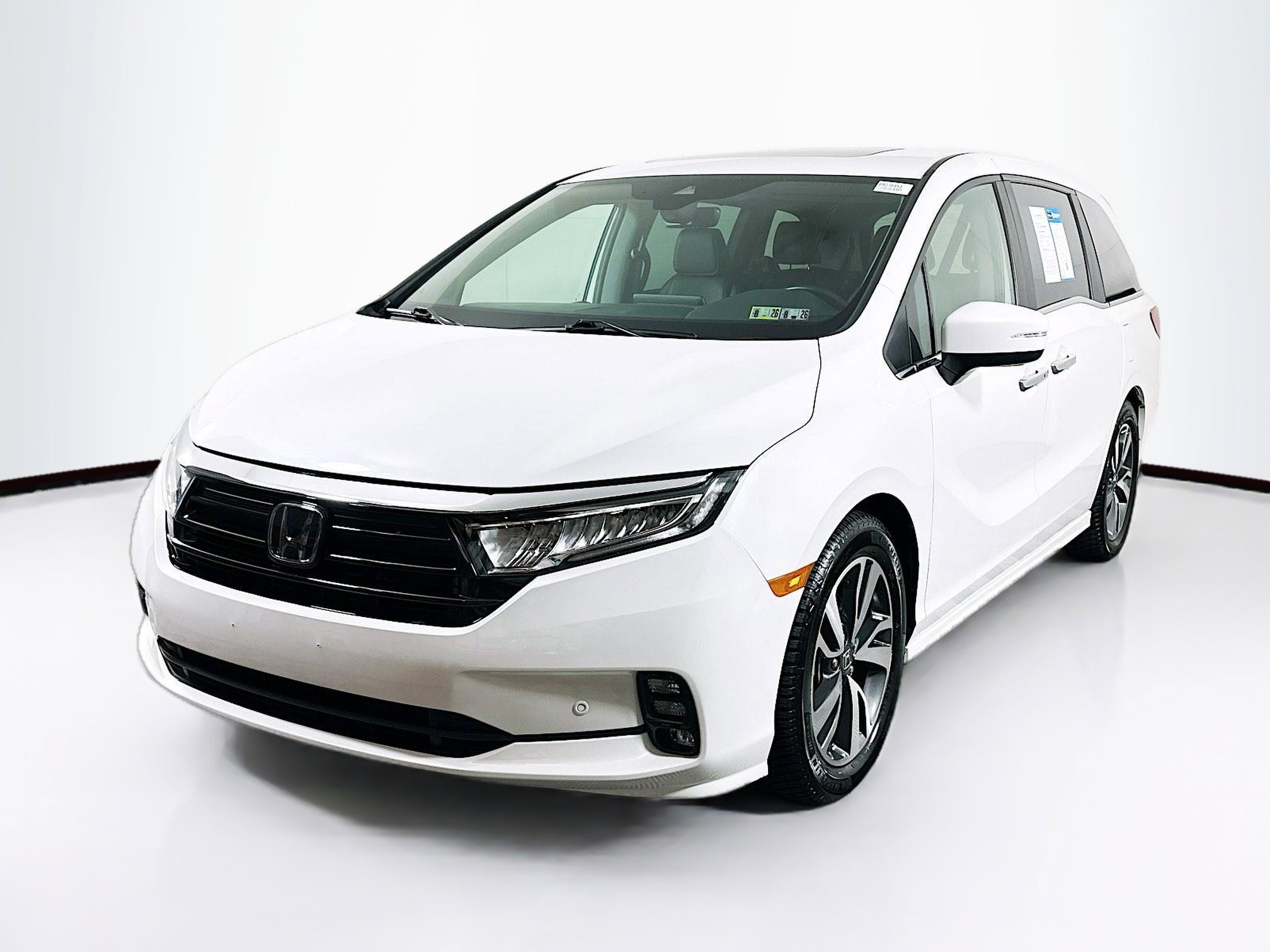 2022 Honda Odyssey Touring photo 3