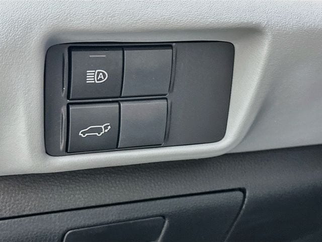 2022 Toyota Highlander XLE - Photo 13