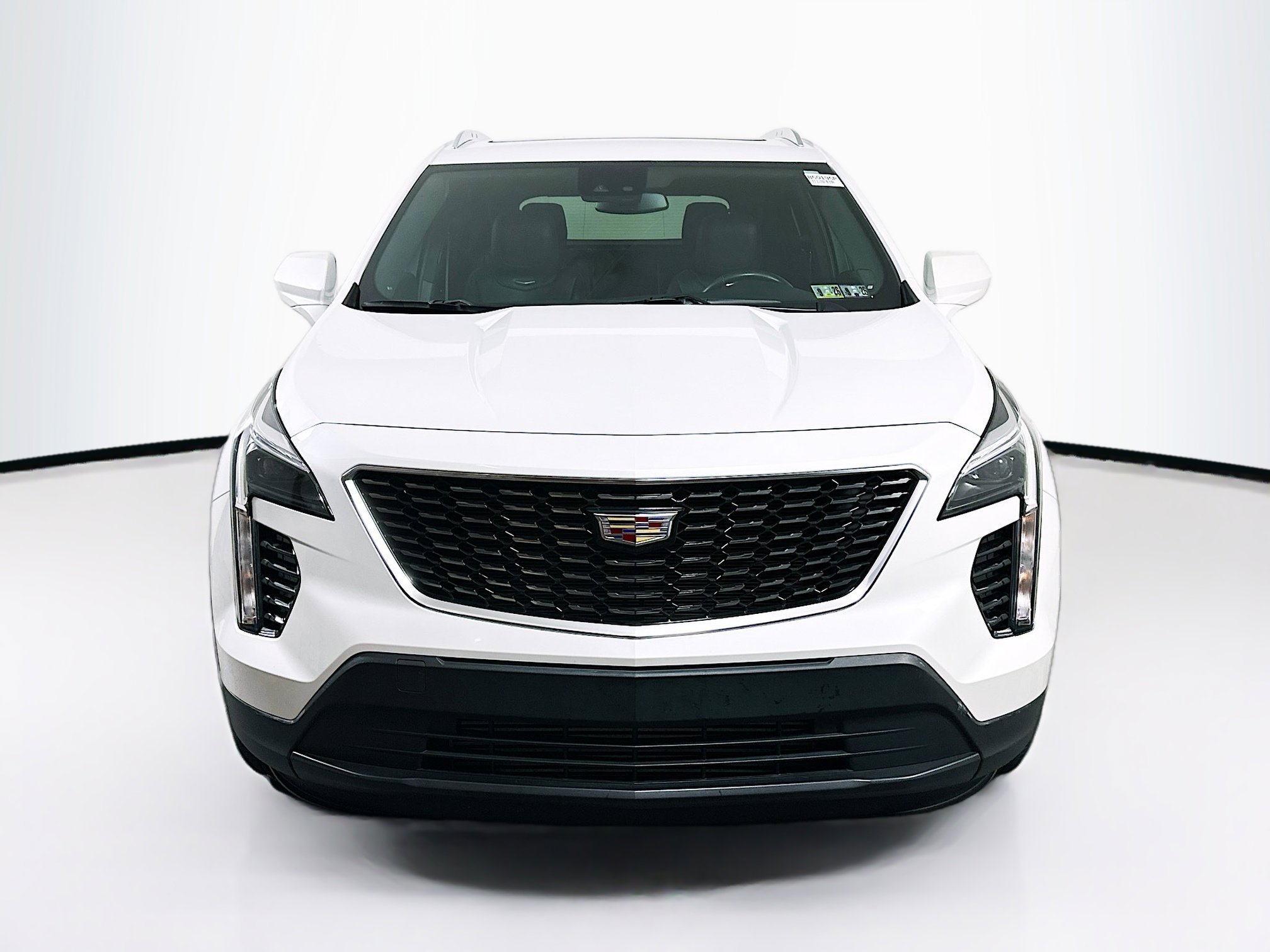 2022 Cadillac XT4 Luxury photo 2