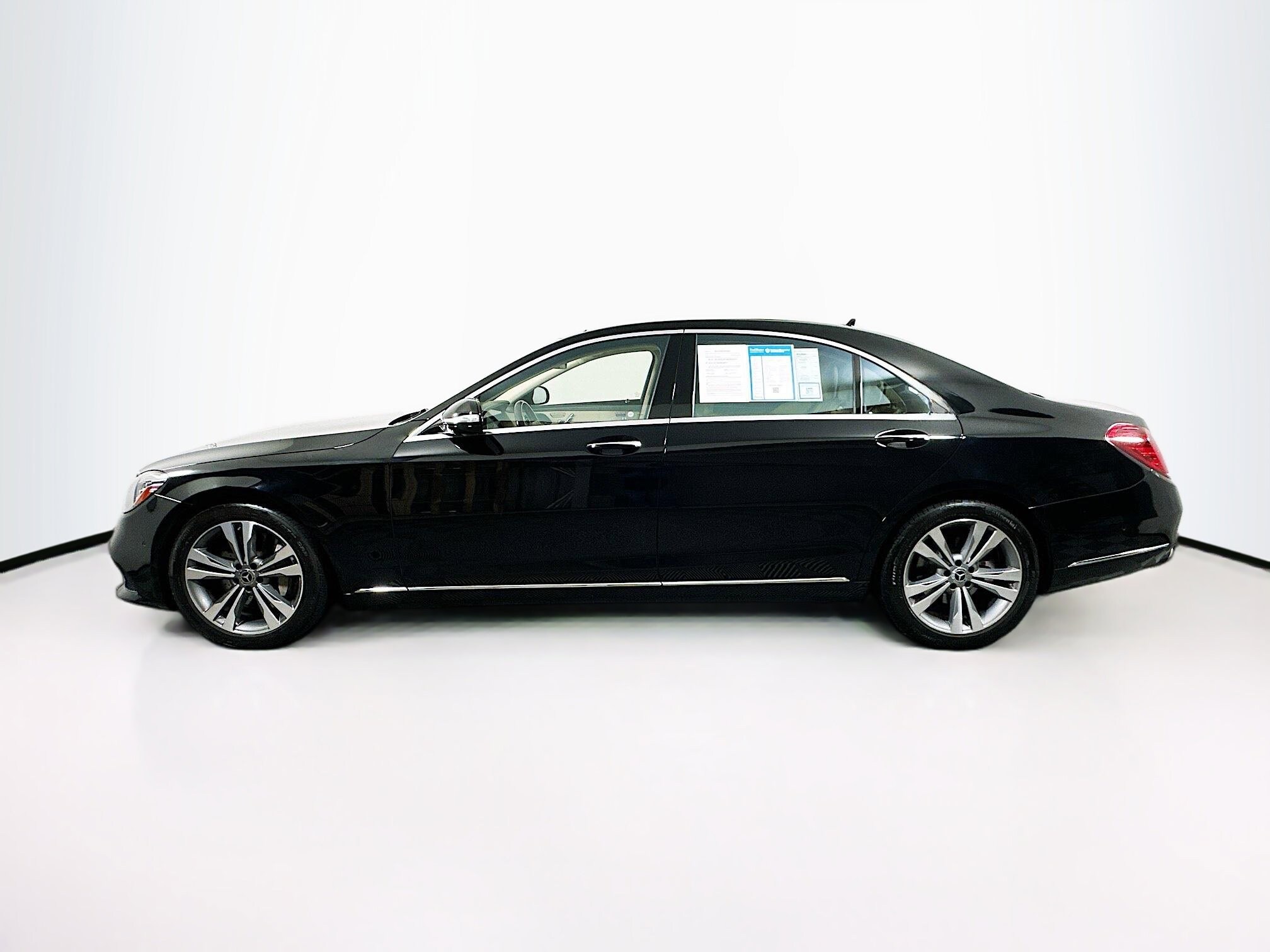 2019 Mercedes Benz S 560 photo 2