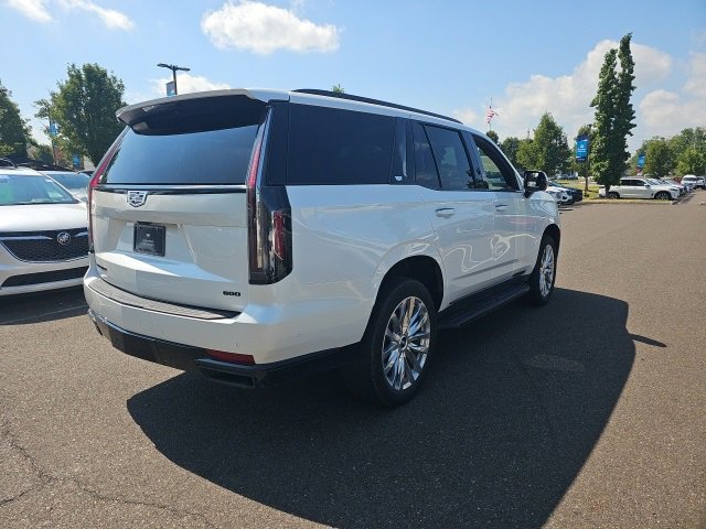 2023 Cadillac Escalade Premium Luxury photo 4