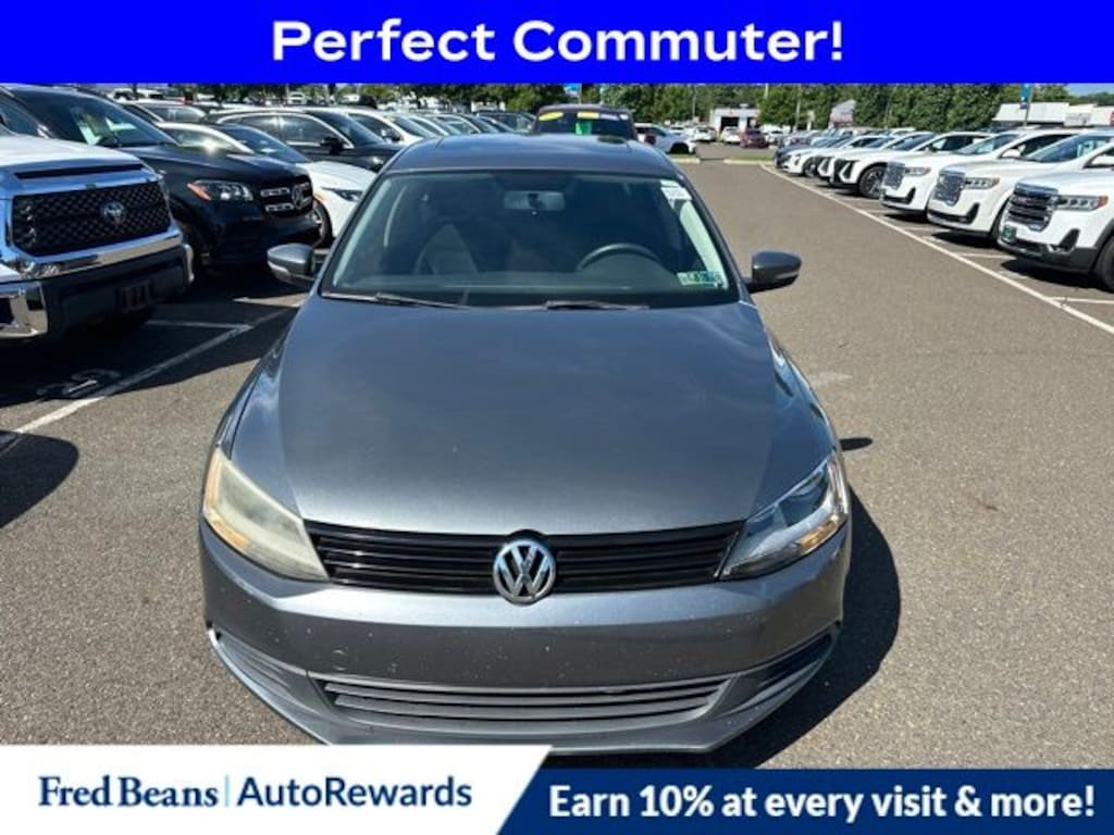 Used 2012 Volkswagen Jetta 2.5L SE Sedan