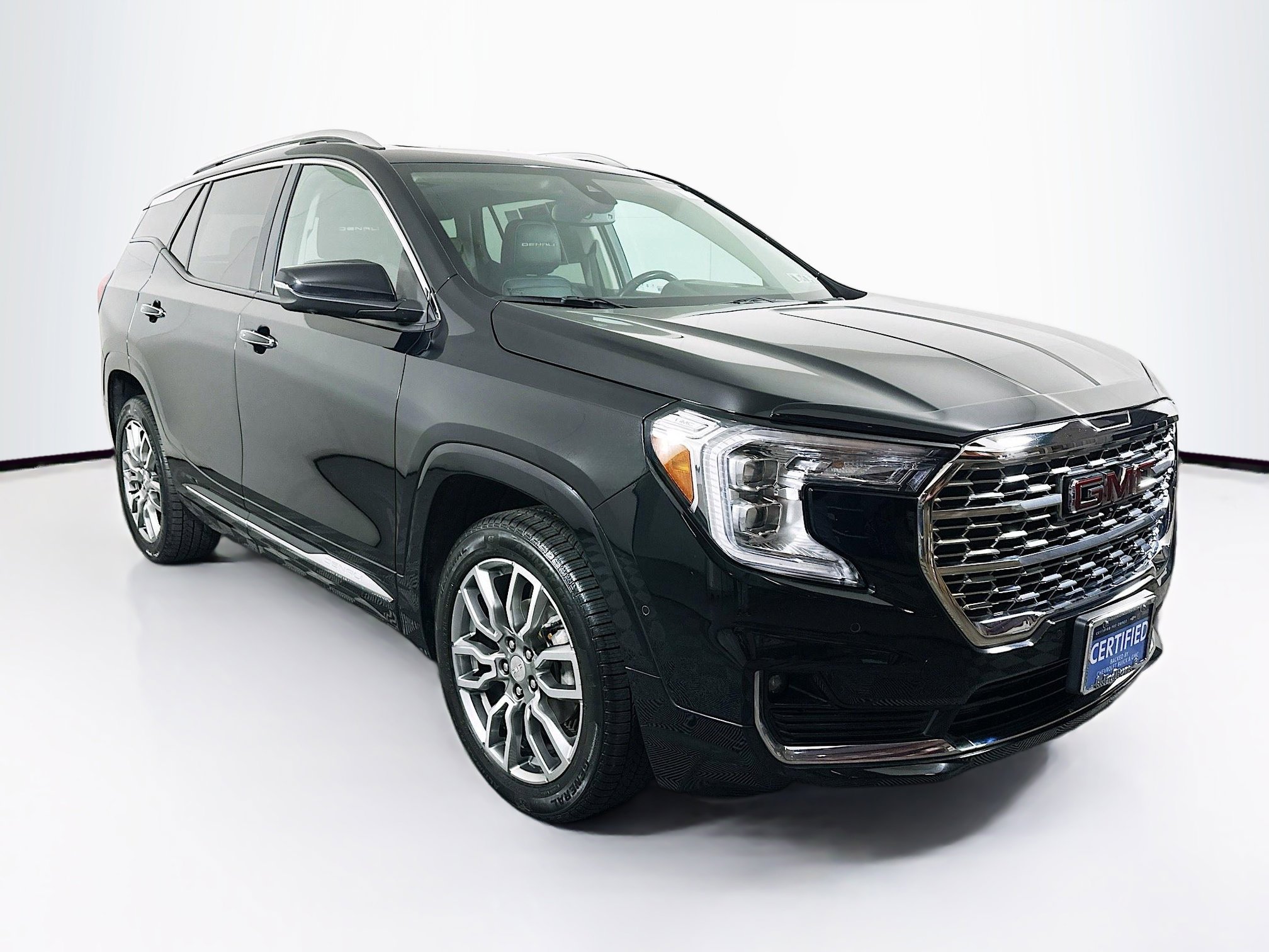 2022 GMC Terrain Denali's photo