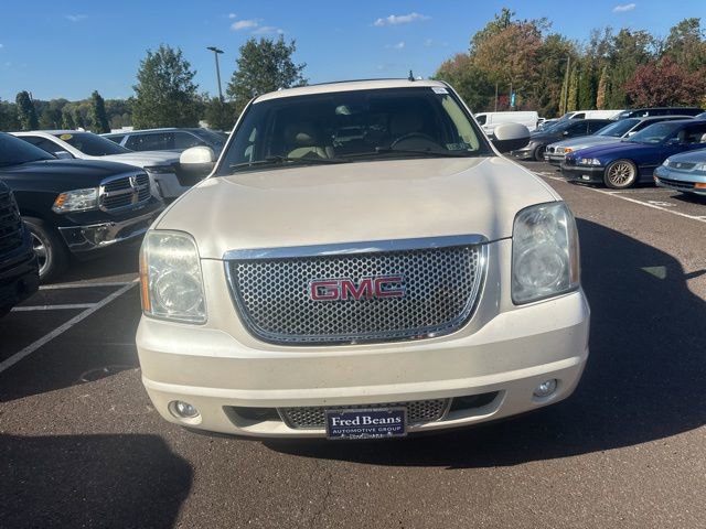 2012 Gmc Yukon Denali photo 2