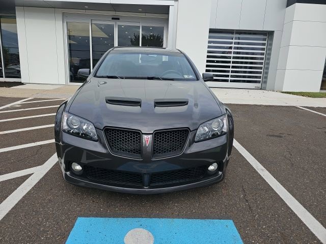 2008 Pontiac G8 GT photo 2