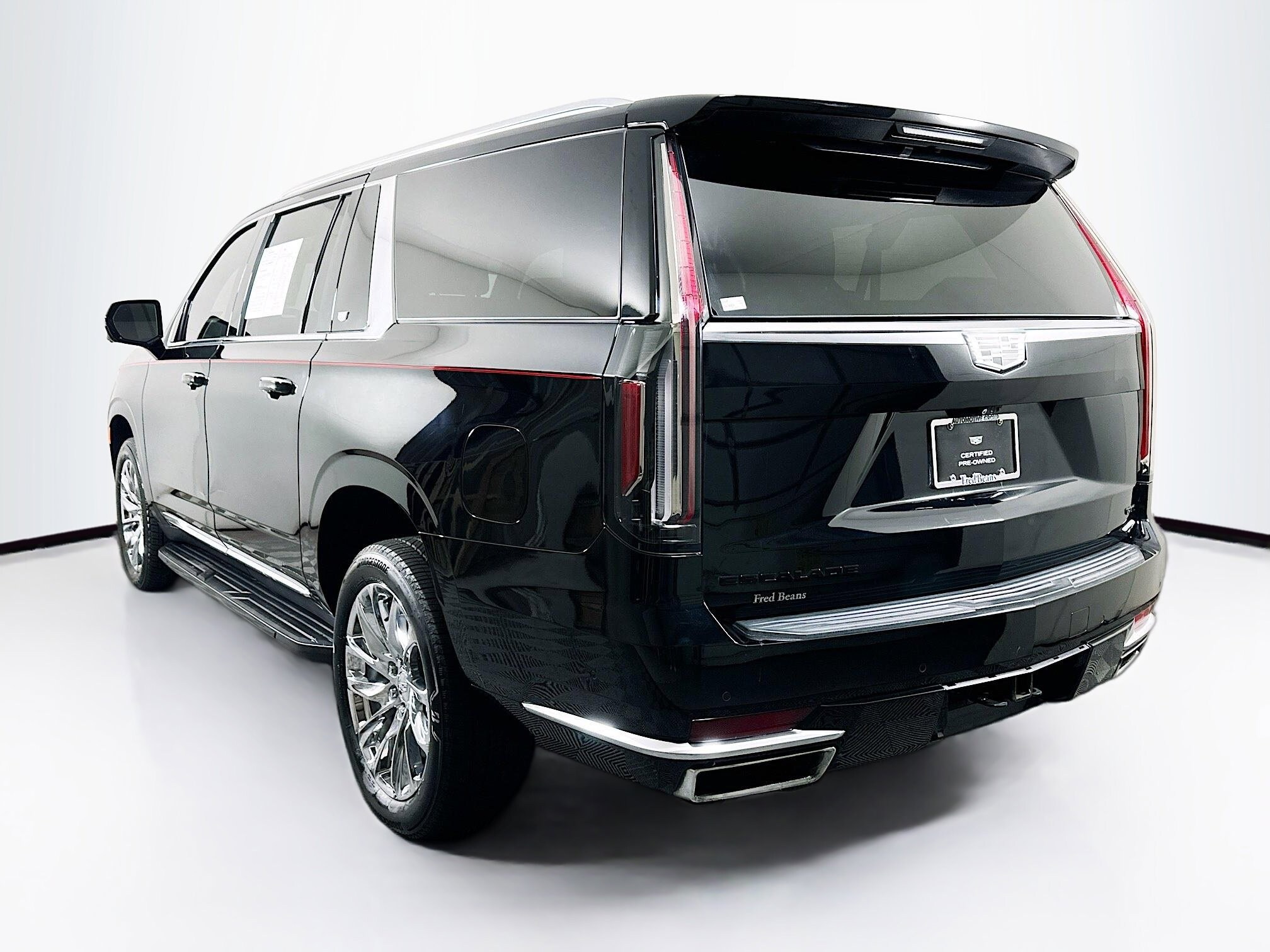 2023 Cadillac Escalade ESV Premium Luxury photo 3
