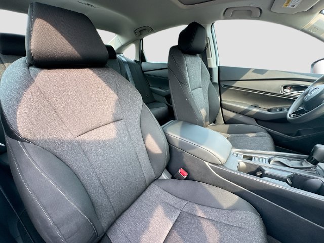 2025 Honda Accord SE - Photo 32