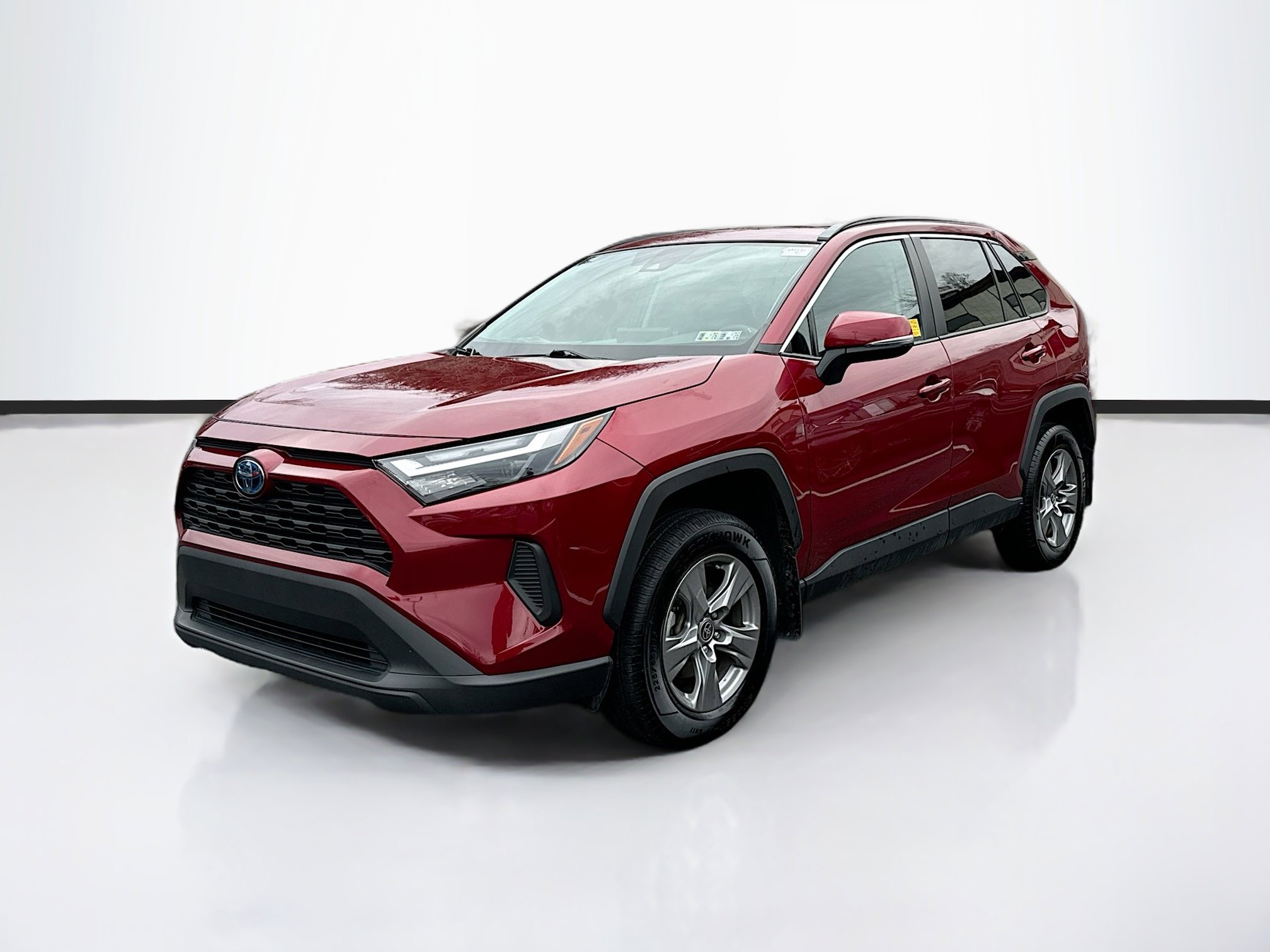 2022 Toyota RAV4 Hybrid XLE photo 3