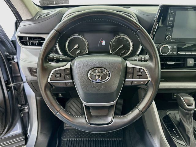 2022 Toyota Highlander XLE - Photo 14