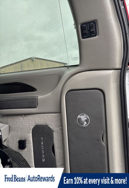 2025 GMC Savana Cargo Work Van - Photo 19
