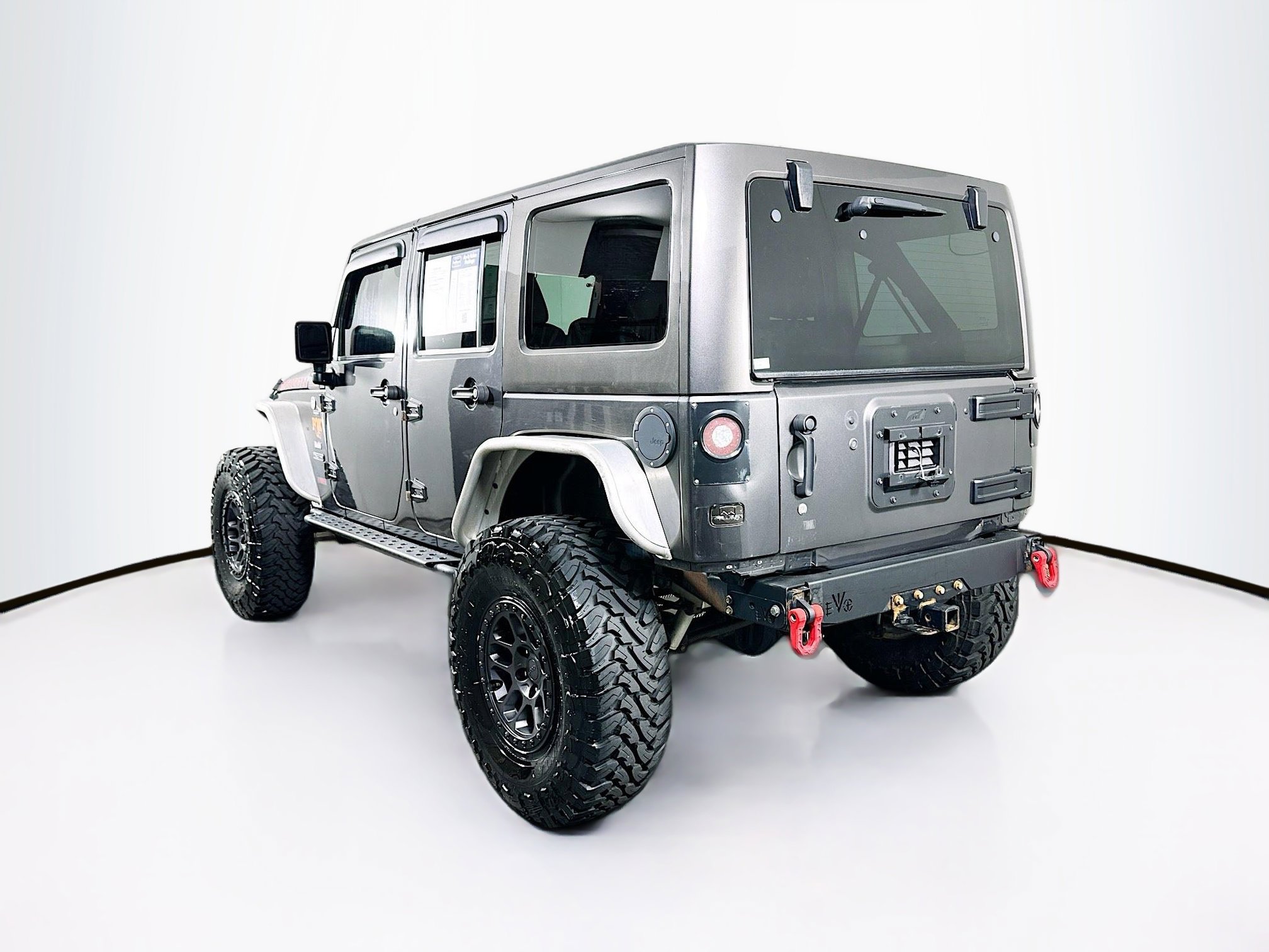 2017 Jeep Wrangler Unlimited Rubicon Recon photo 4