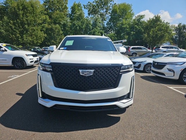 2023 Cadillac Escalade Premium Luxury photo 2