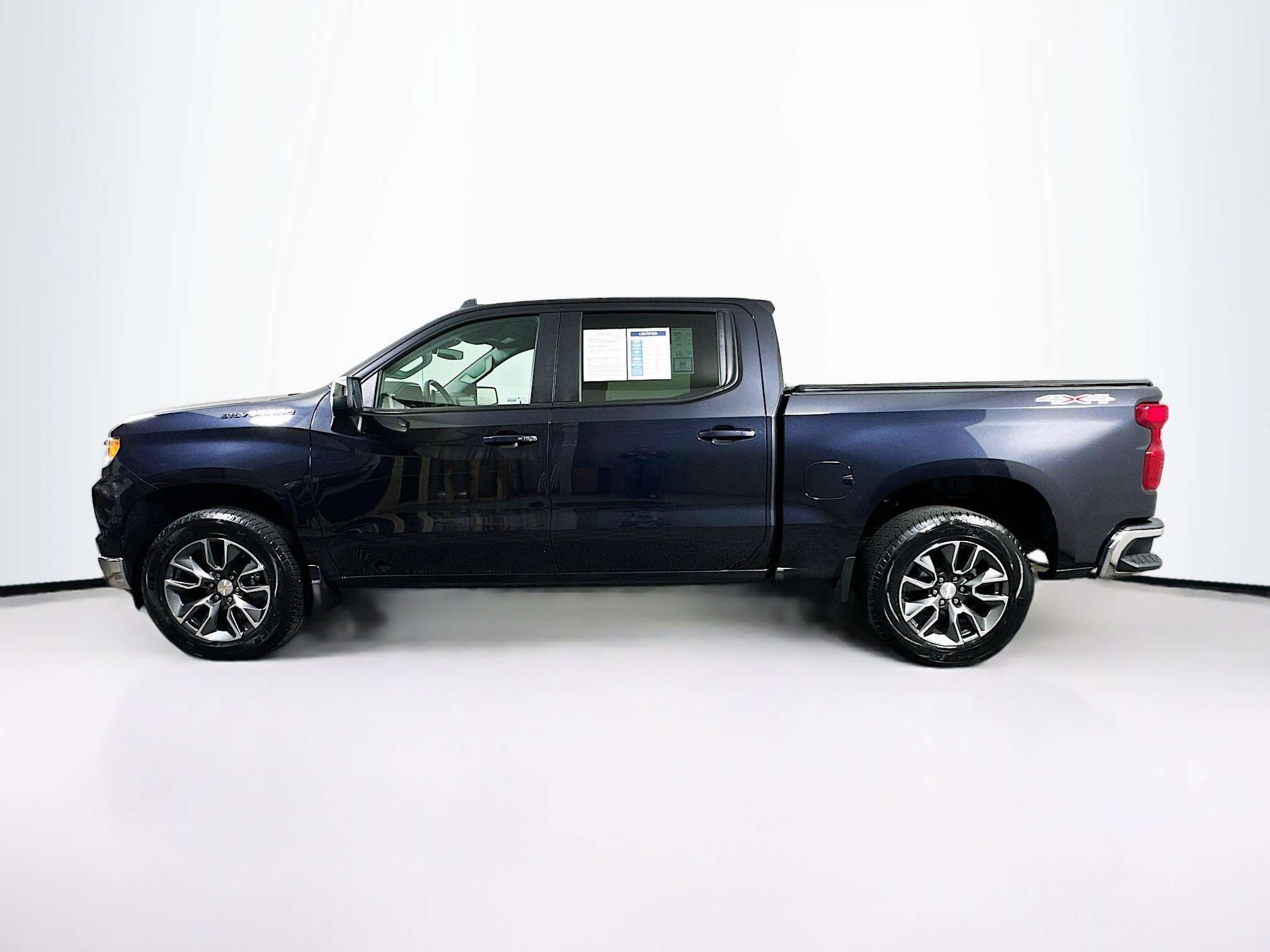 2022 Chevrolet Silverado 1500 LT photo 4