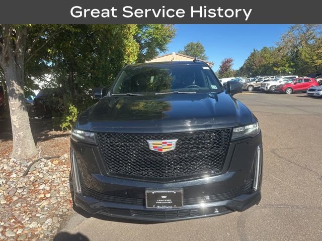 2022 Cadillac Escalade Sport photo 2