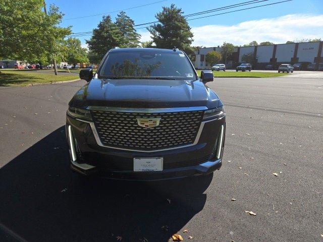 2024 Cadillac Escalade ESV Luxury photo 2