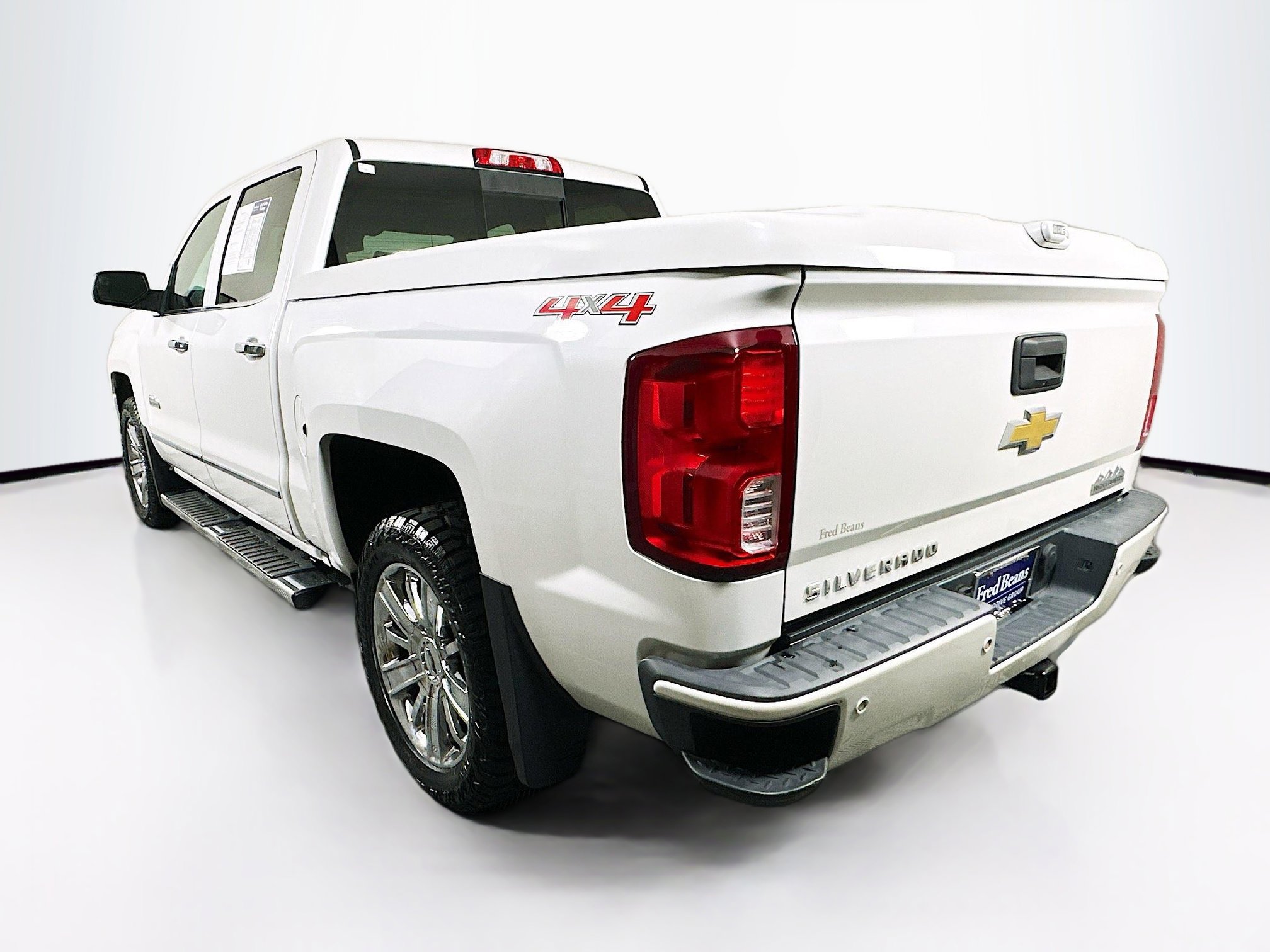 2016 Chevrolet Silverado 1500 High Country photo 4