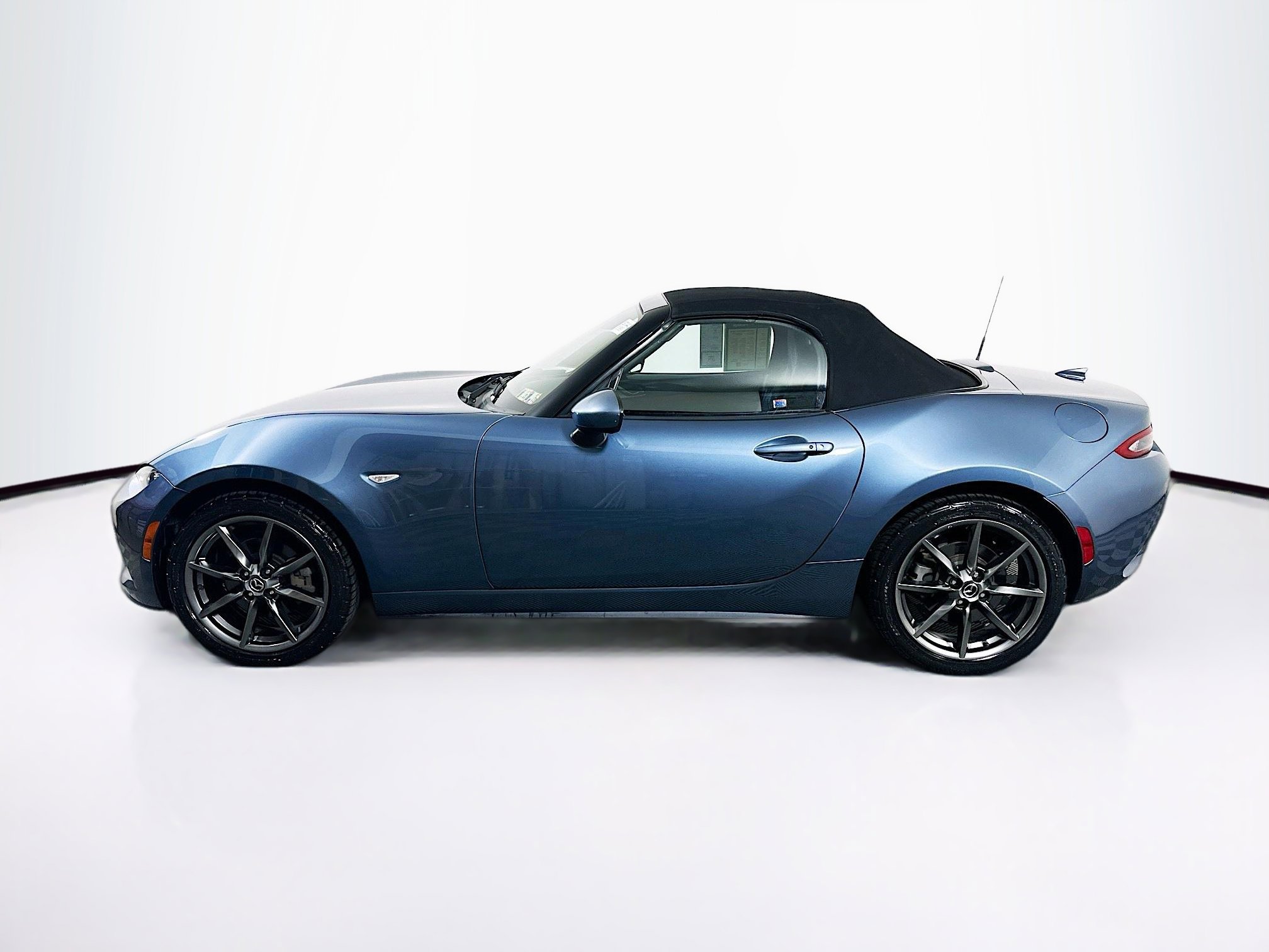2016 Mazda MX-5 Miata Miata Grand Touring photo 4