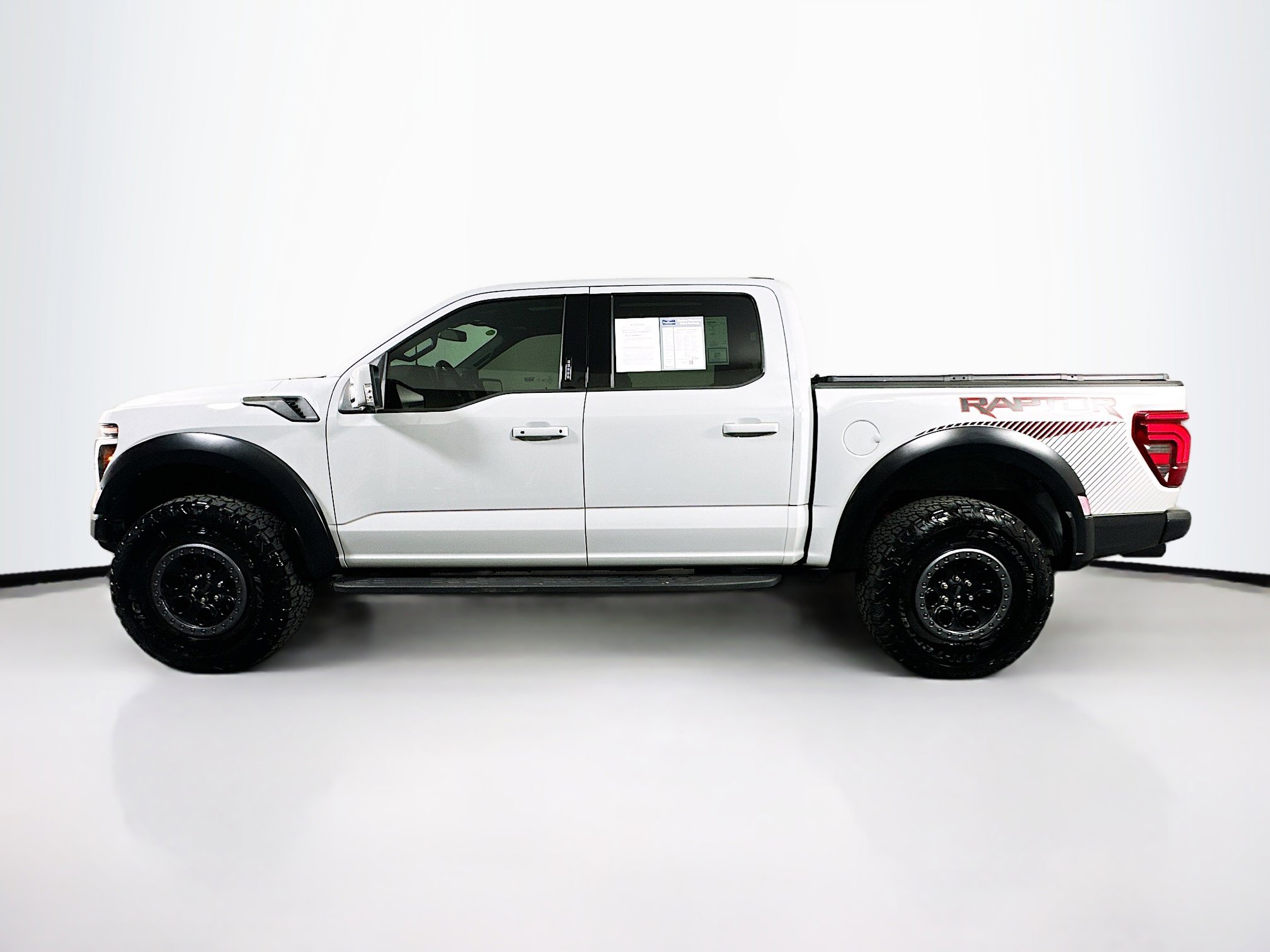 2024 Ford F-150 Raptor photo 2