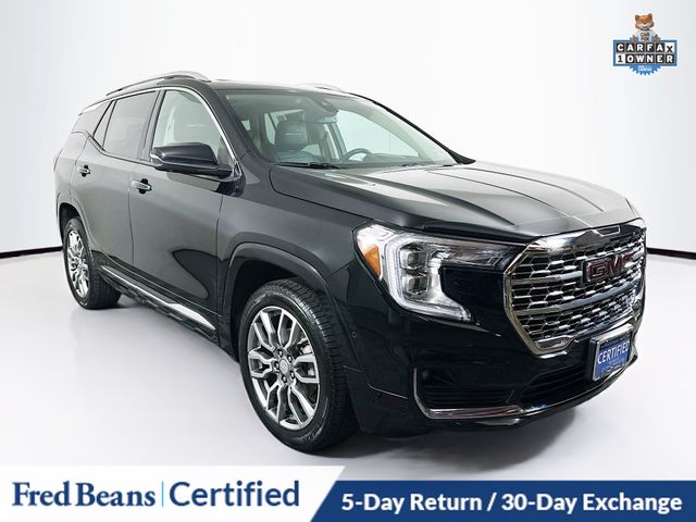 2022 GMC Terrain Denali's photo