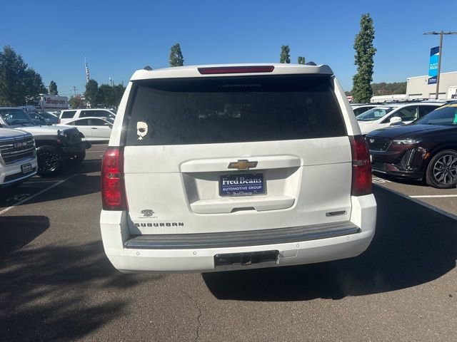 2017 Chevrolet Suburban Premier photo 3