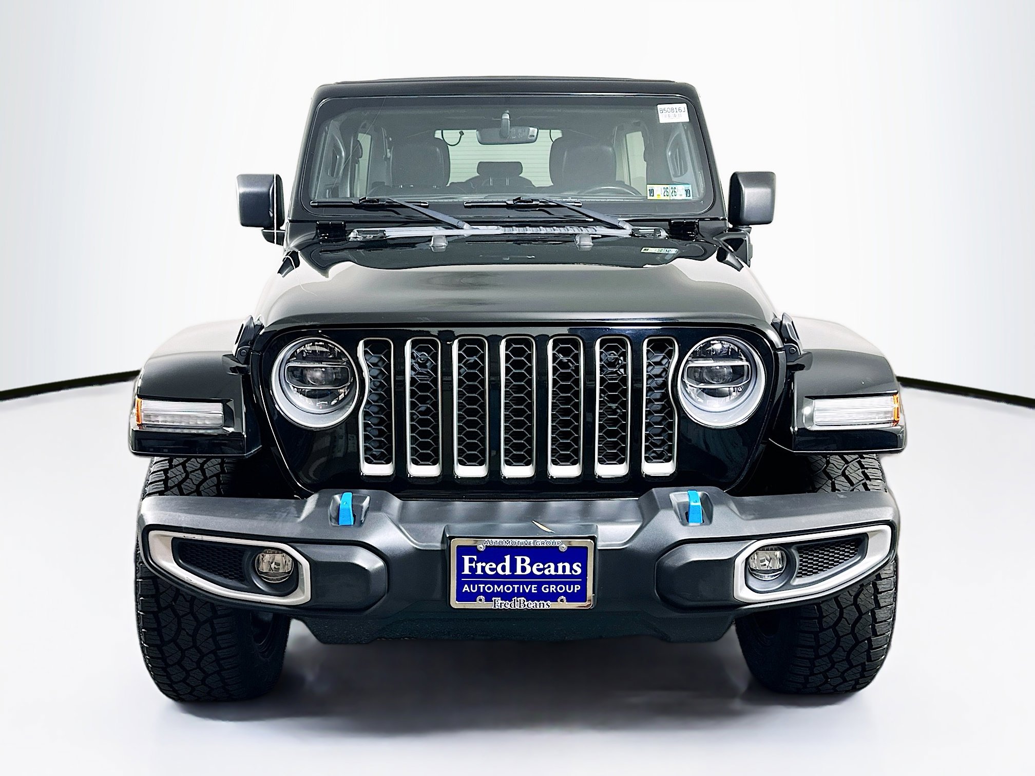 2022 Jeep Wrangler 4xe Unlimited Sahara photo 2