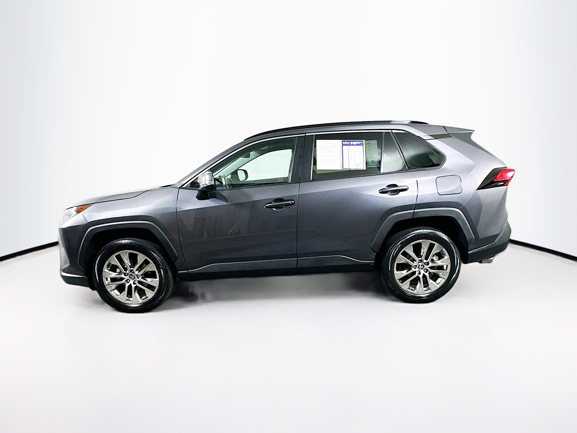 2021 Toyota RAV4 XLE Premium photo 2
