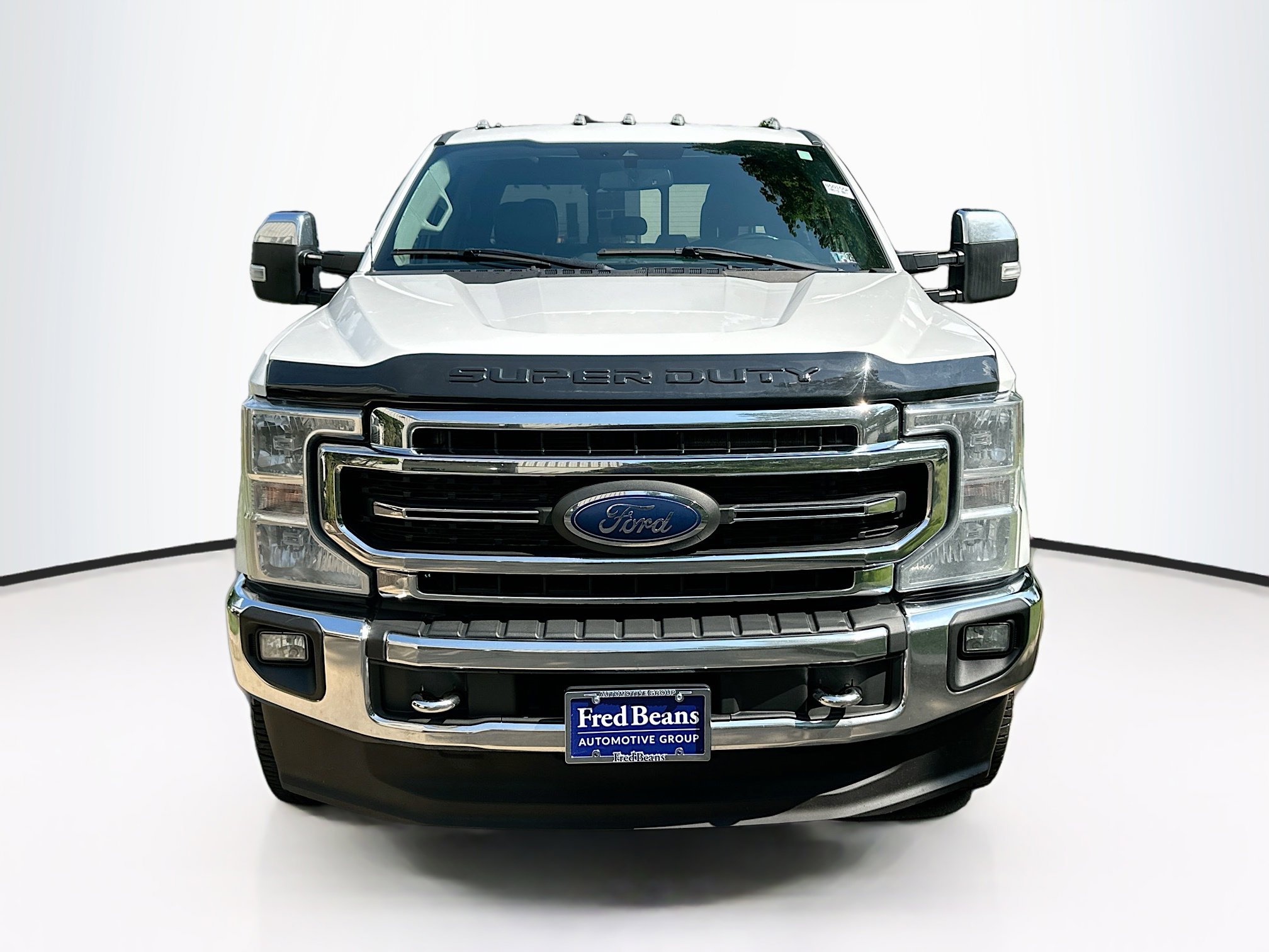 2021 Ford F-250 Lariat photo 2