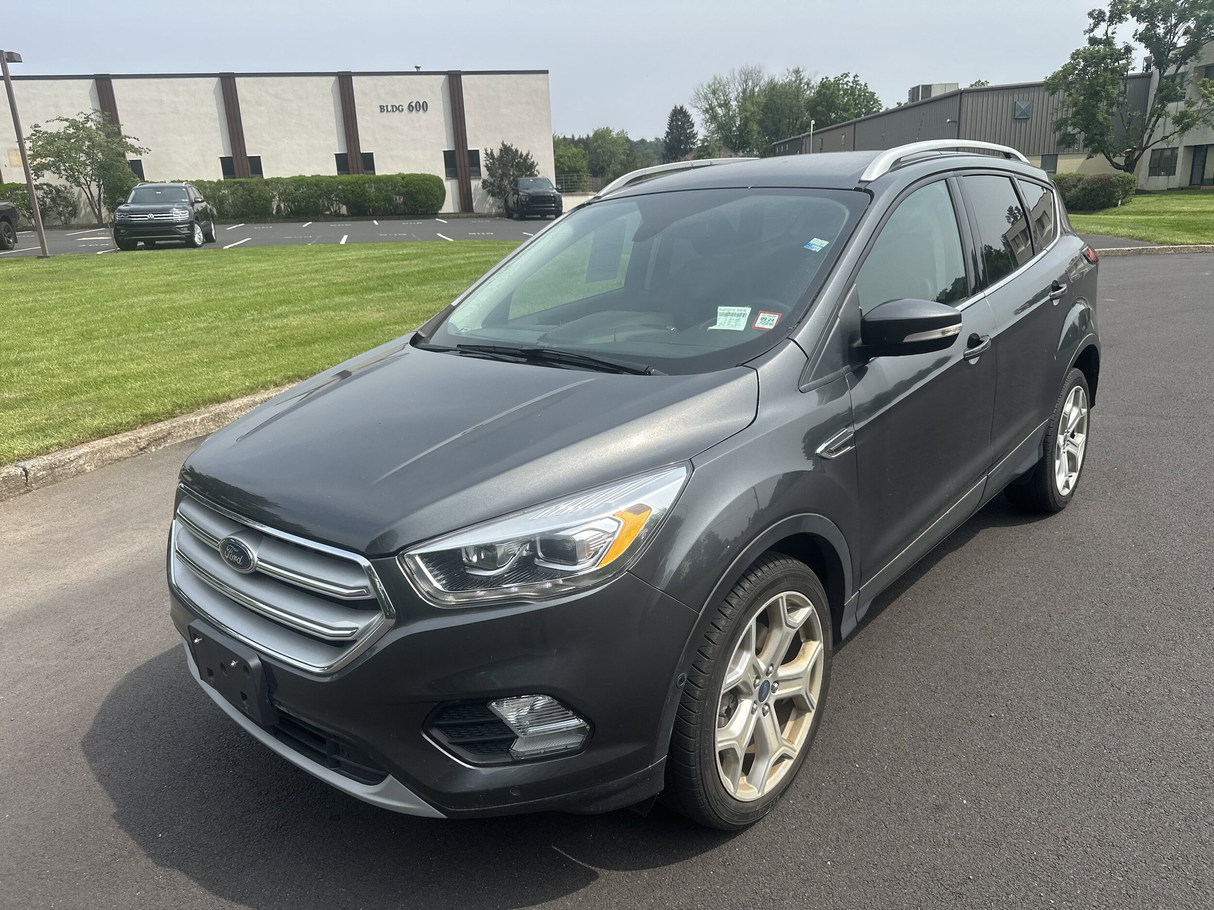 2019 Ford Escape Titanium photo 3