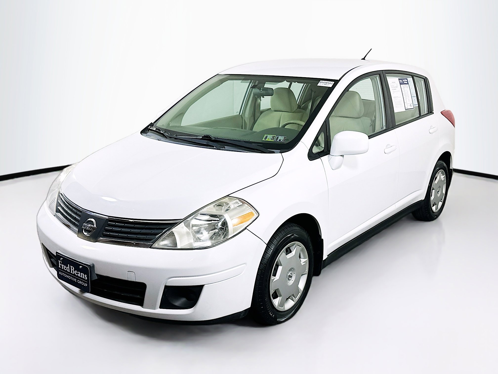 2007 Nissan Versa 1.8 S photo 2