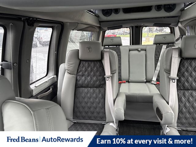 2025 GMC Savana Cargo Work Van - Photo 18