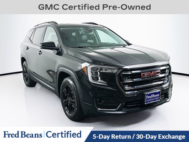 2022 GMC Terrain AT4's photo