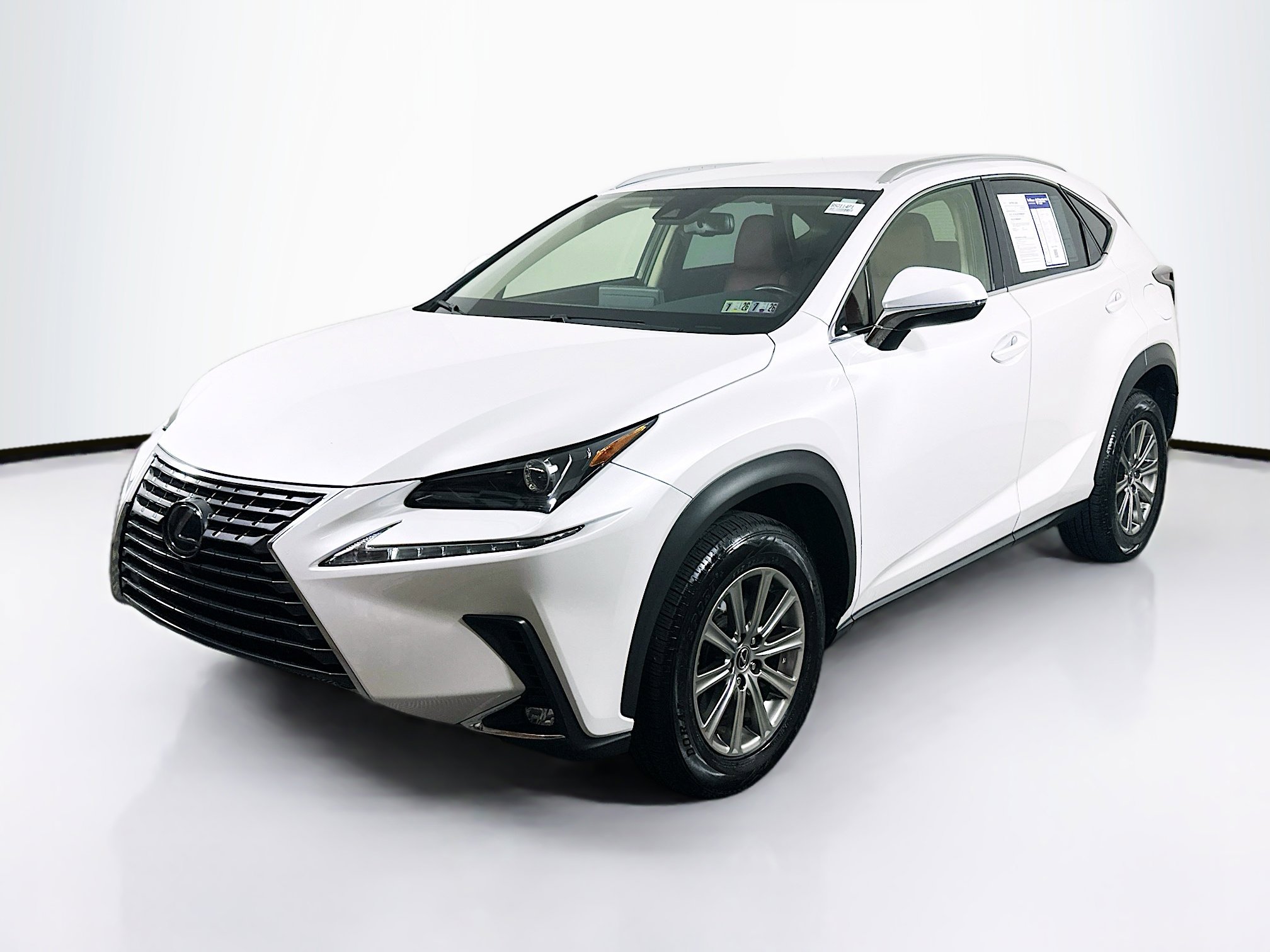 2021 Lexus NX 300 photo 3