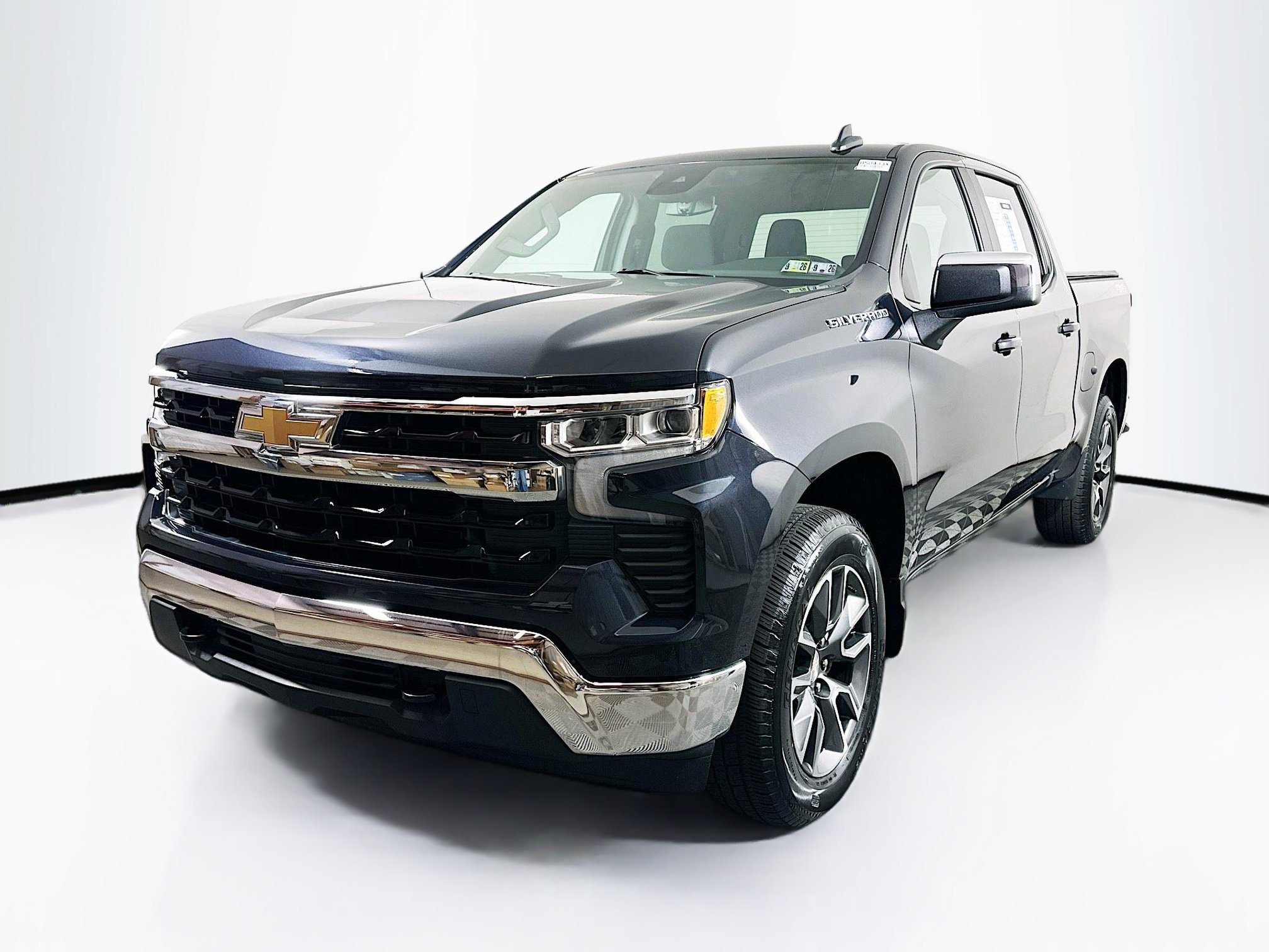 2022 Chevrolet Silverado 1500 LT photo 3