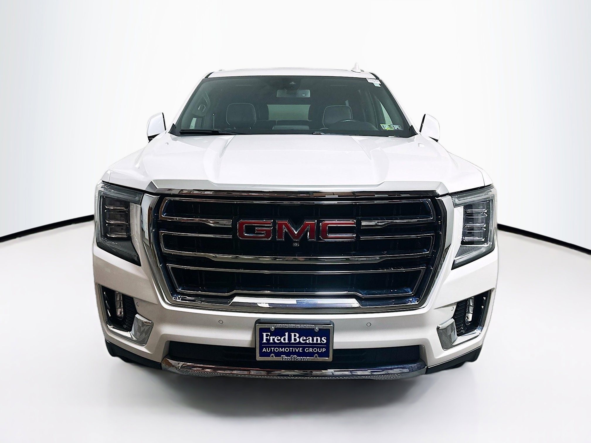 2022 Gmc Yukon SLT photo 2
