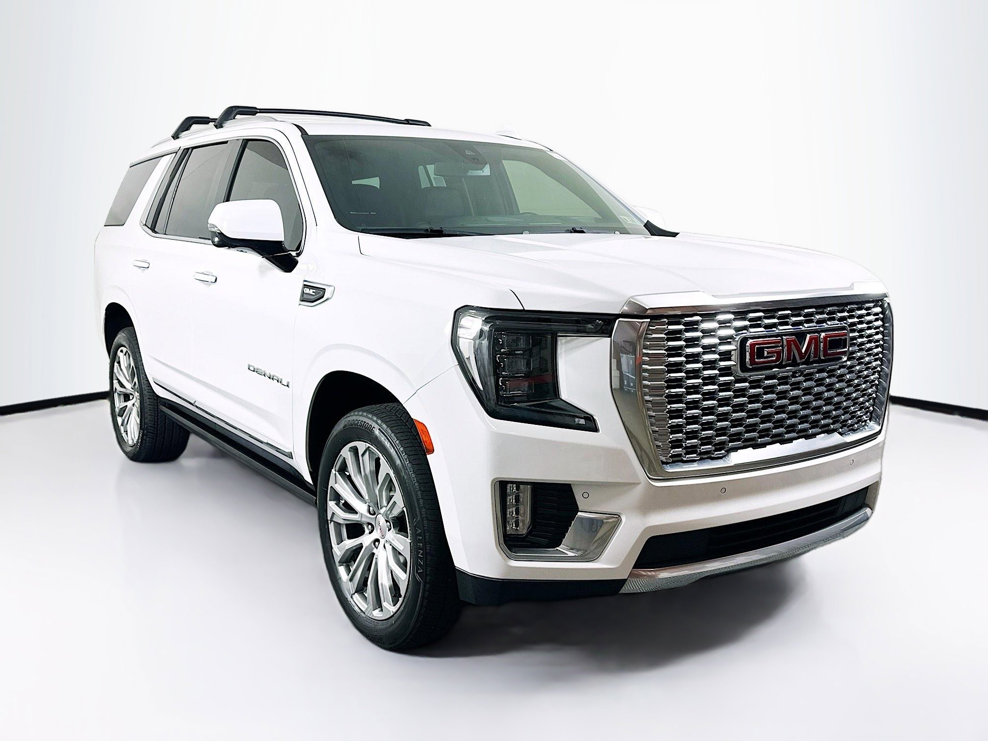 2022 GMC Yukon Denali's photo