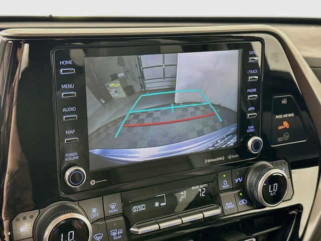 2022 Toyota Highlander XLE - Photo 17