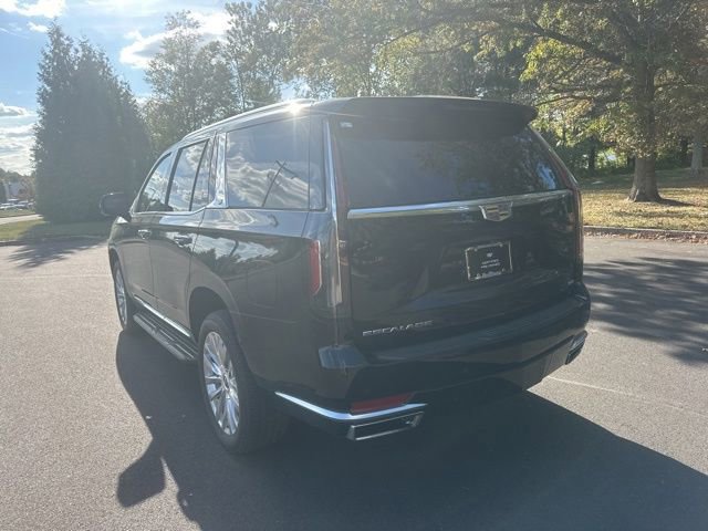 2024 Cadillac Escalade Premium Luxury photo 3