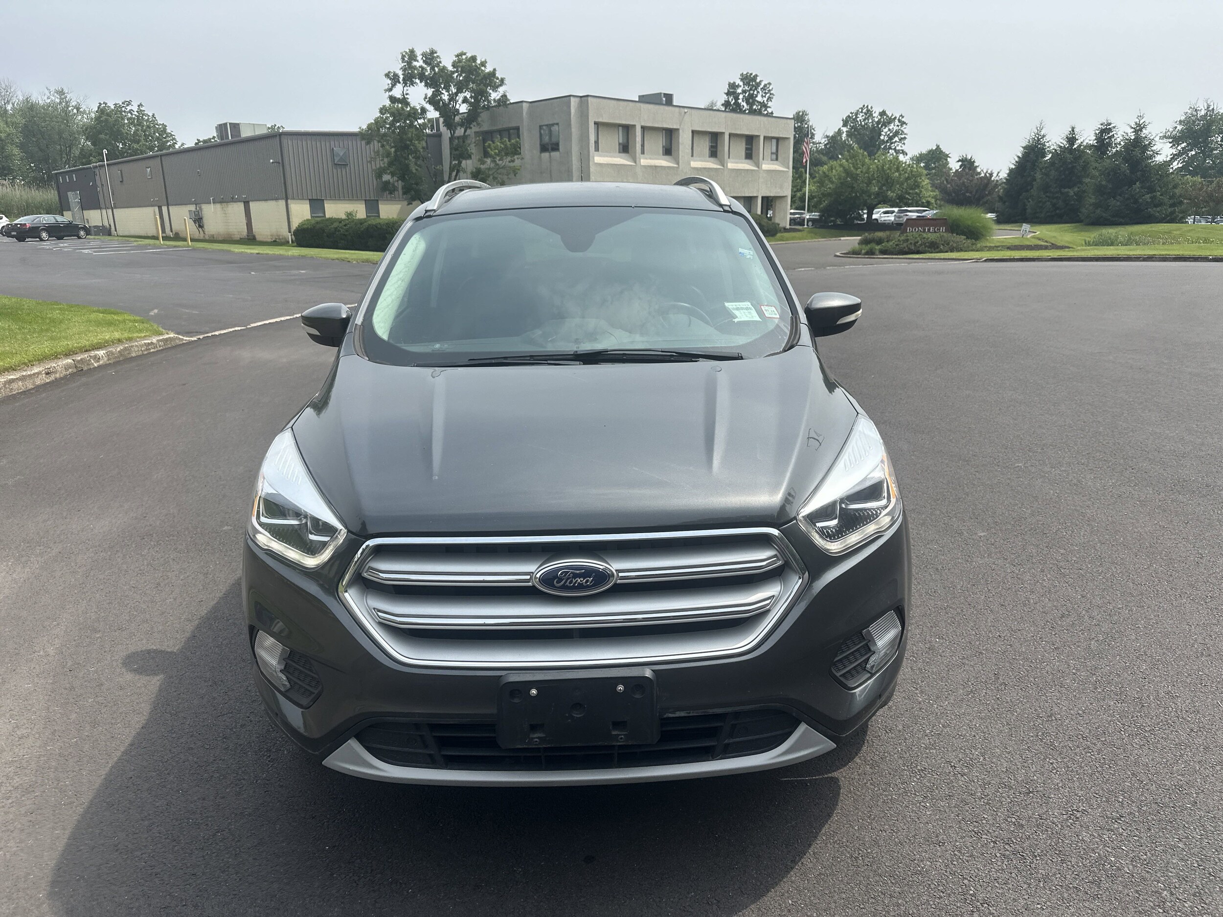 2019 Ford Escape Titanium photo 2