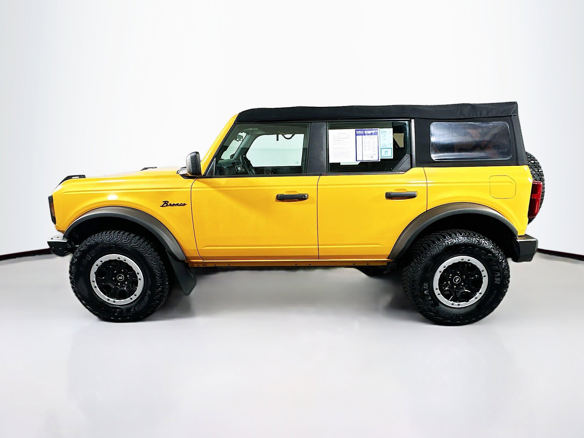 2022 Ford Bronco Base photo 4