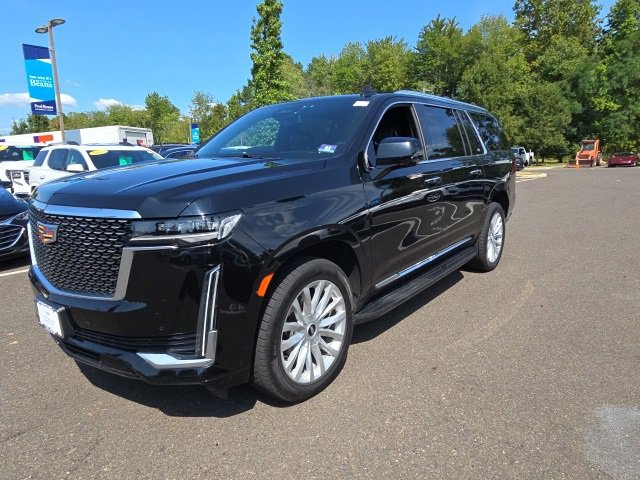 2024 Cadillac Escalade ESV Luxury photo 3