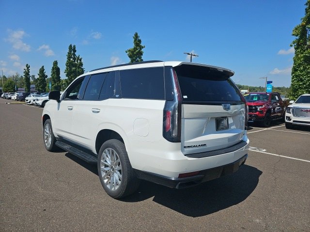 2023 Cadillac Escalade Premium Luxury photo 4