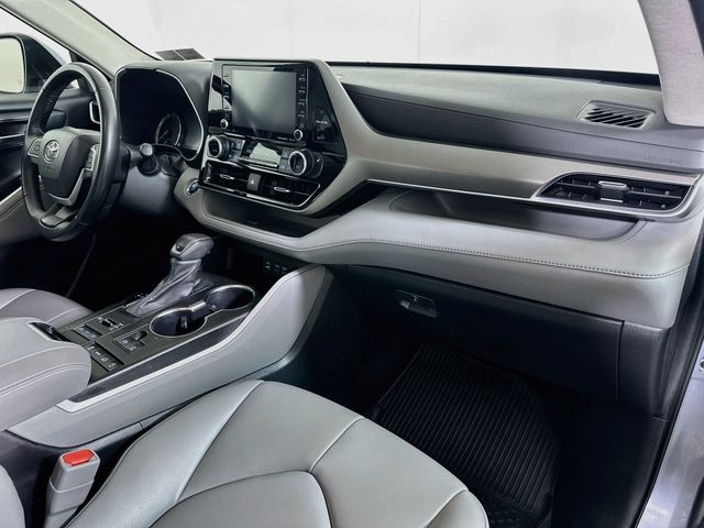 2022 Toyota Highlander XLE - Photo 35