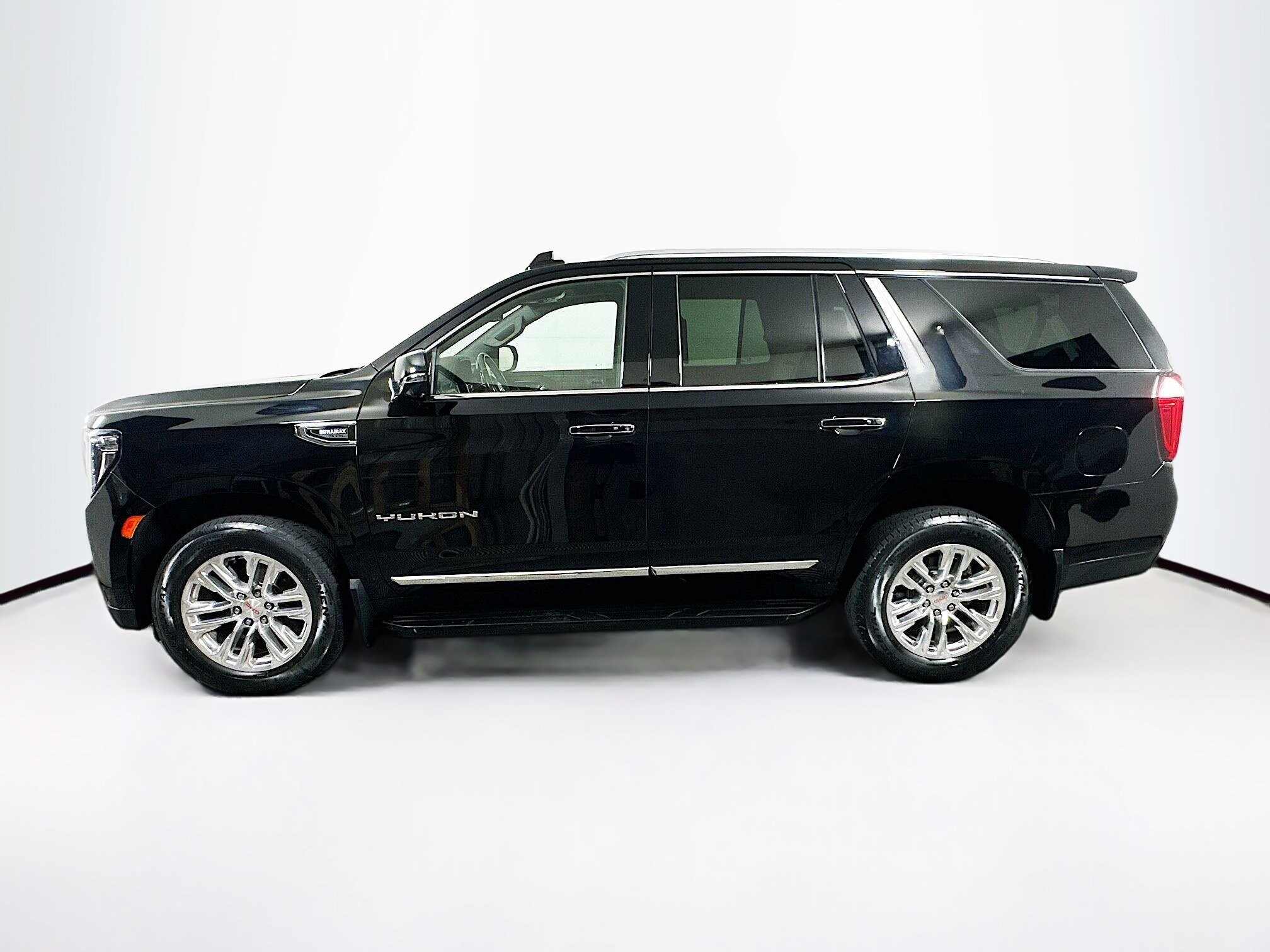 2022 Gmc Yukon SLT photo 3